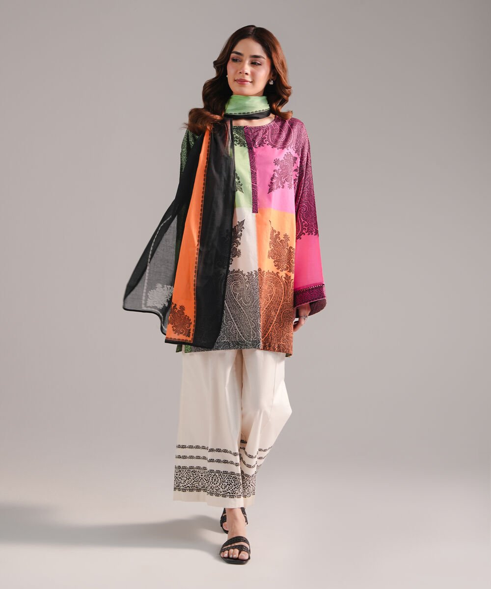 lookbook image shop_this_look_amDhCa